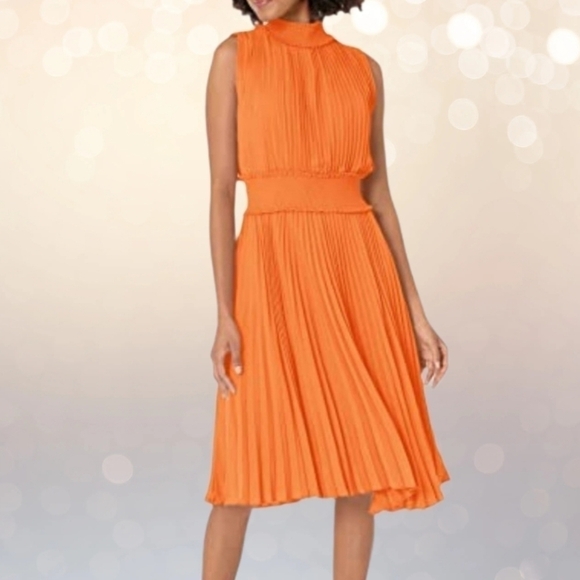 Nanette Lepore Women's Smocked High Neck Plated Musk Melon Size 2 - Picture 3 of 5